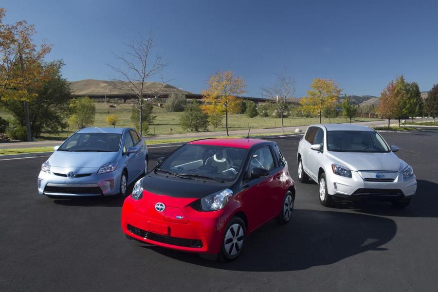  Scion iQ EV 2012 года  (фото 7 из 24)